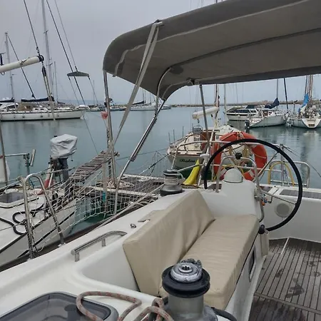 Botel Private On Sailing Yacht 'victoire' Marzamemi