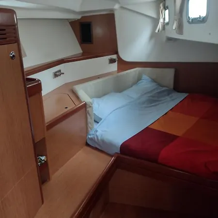 Botel Private On Sailing Yacht 'victoire' Marzamemi